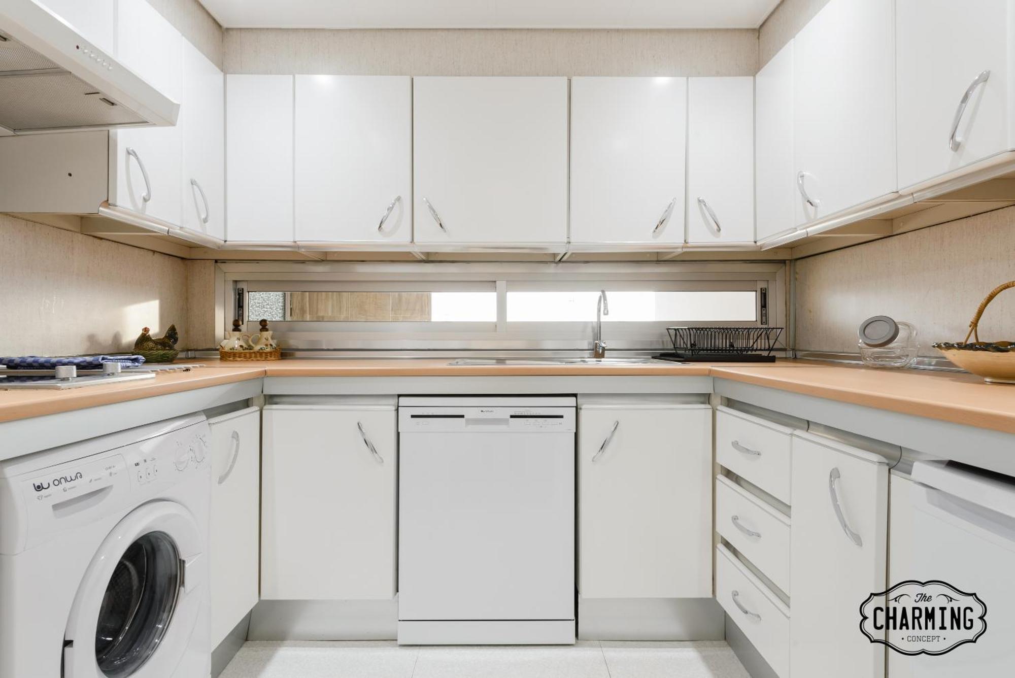 Appartamento Charming Eurobuilding 2 Terrace Exclusive - Plaza De Parking Madrid Esterno foto
